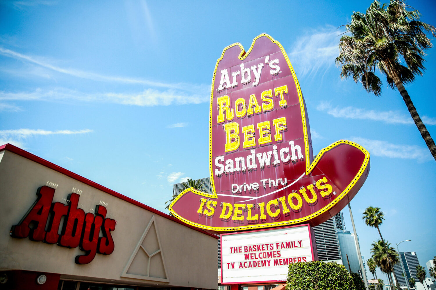 A piece of history gone: Denver's vintage Arby's sign removed